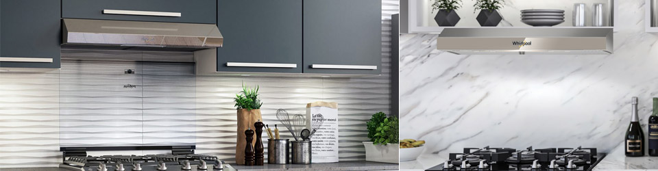 Campana Whirlpool 7501545624629 ambientada en cocina equipada con electrodomésticos Whirlpool.