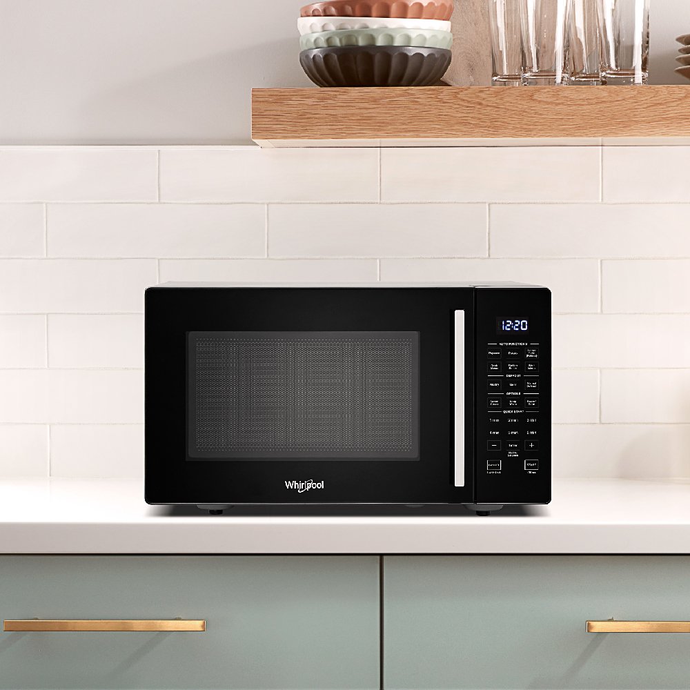 Nevecón 4 puertas Whirlpool 7501545587931 con 5 tecnologías, xpert inverter y con 592 litros de capacidad.